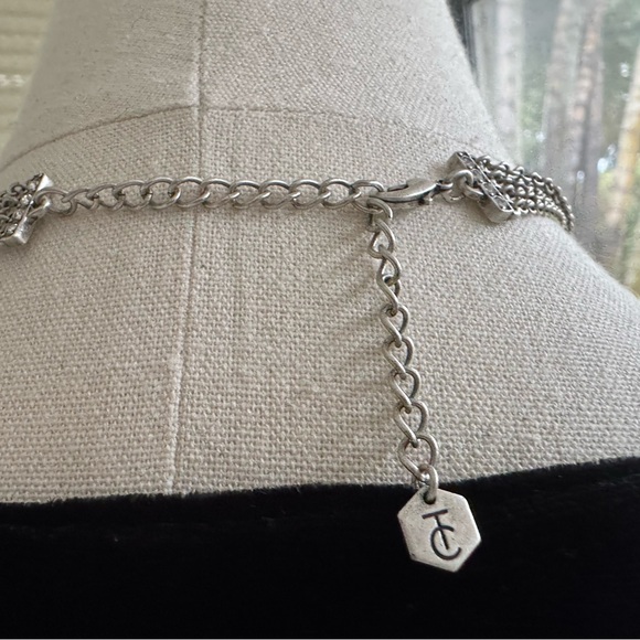 Rare Touchstone Crystal by Swarovski Silver V-Shape Choker
Necklace 17" - Picture 12 of 14